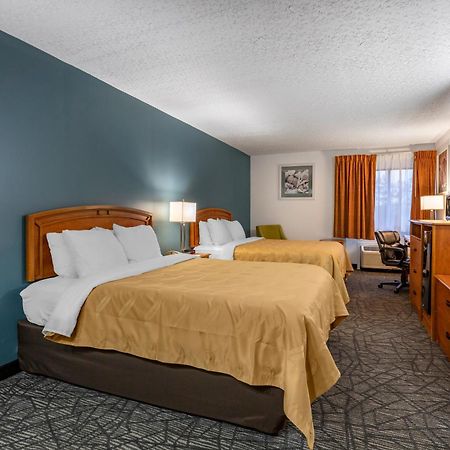Quality Inn Austintown-Youngstown West Buitenkant foto