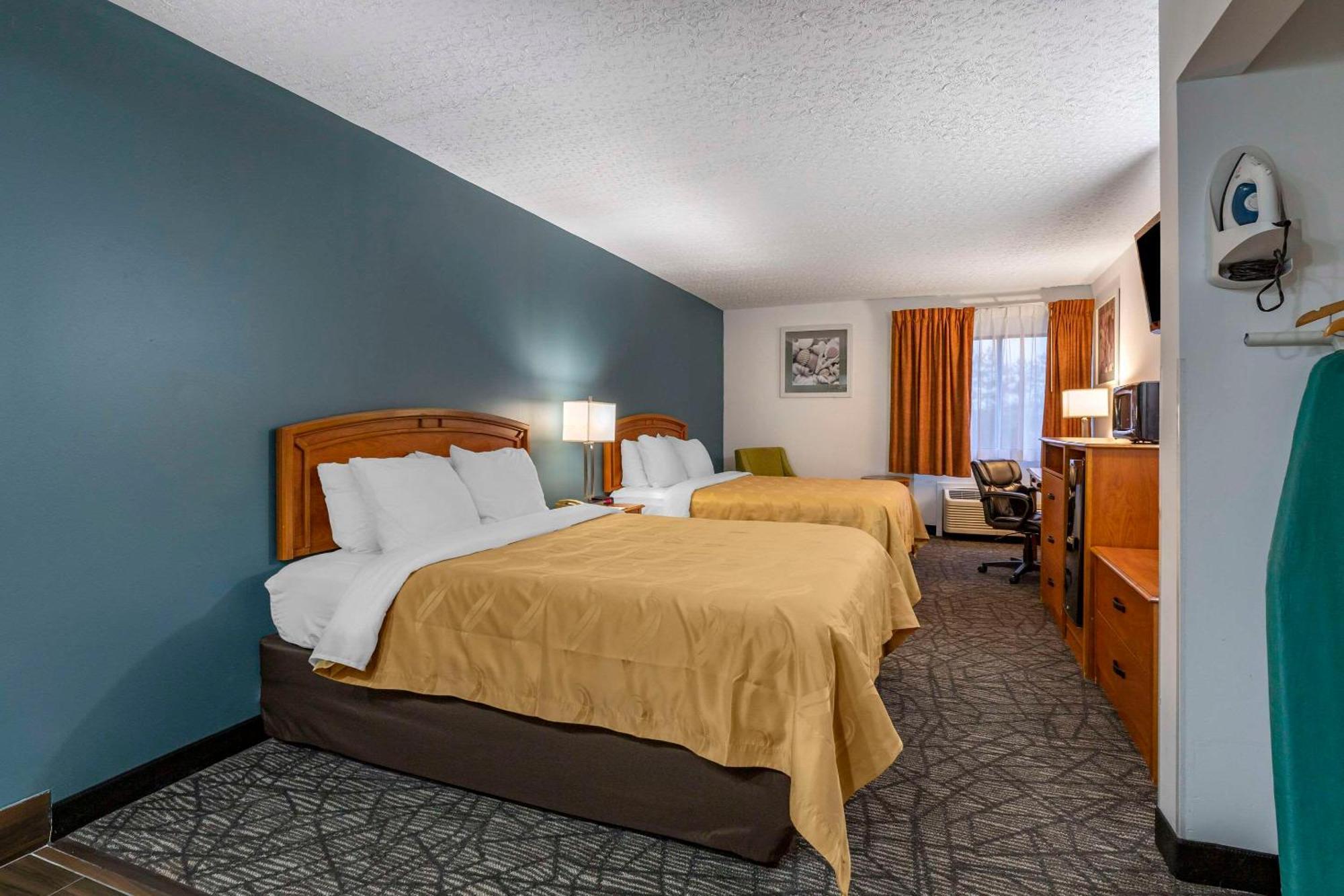 Quality Inn Austintown-Youngstown West Buitenkant foto